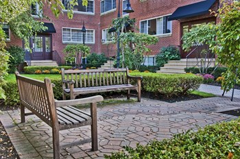 Courtyard Garden at Green Street, Brookline